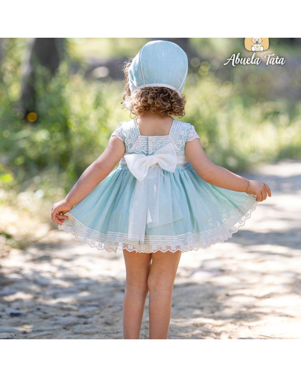 Jesusito con capota verde con  puntilla