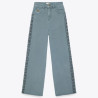 Pantalón recto denim con bordado lateral