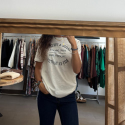 Camiseta blanco y negro...