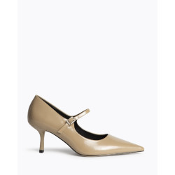Zapato de salón camel