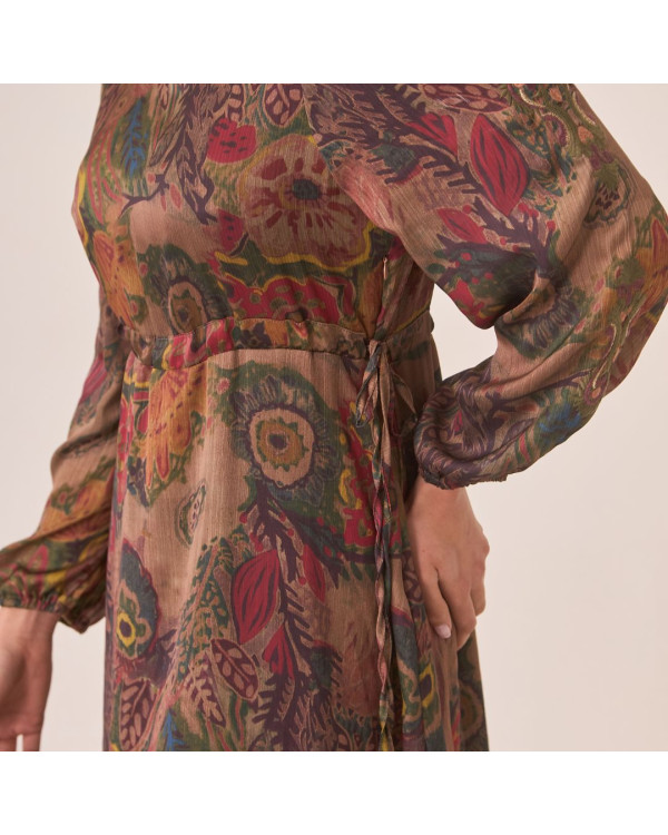 Vestido largo estampado floral con bordado en mangas