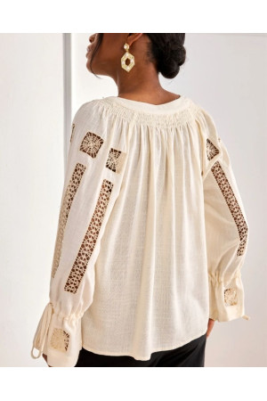 Blusa con calados