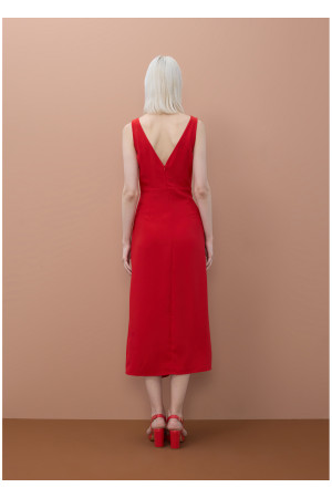 Vestido escote pico rojo
