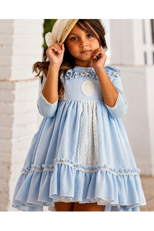 Vestido ceremonia celeste con acabados en crudo
