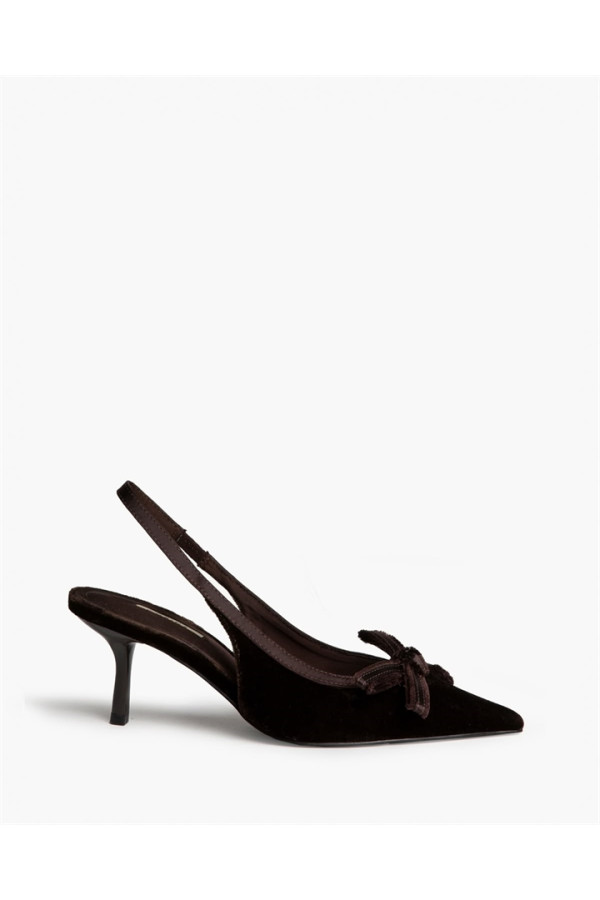 Zapato salón tacón fino color café