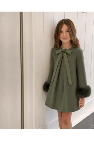 Vestido verde puños pelo