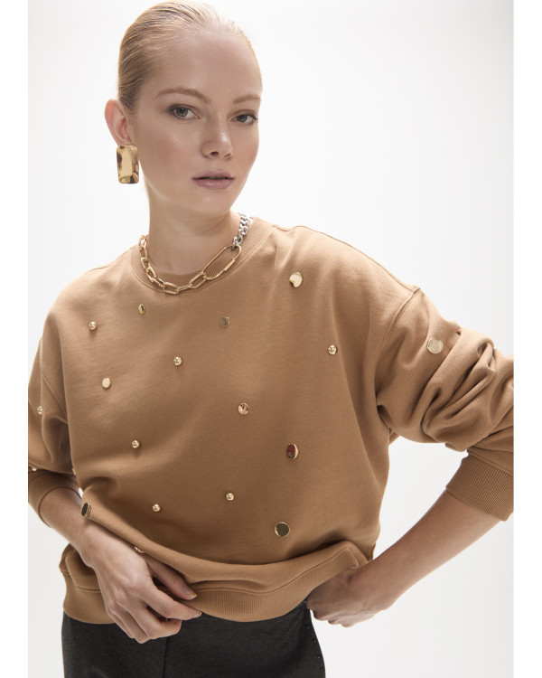 Sudadera camel con detalles...