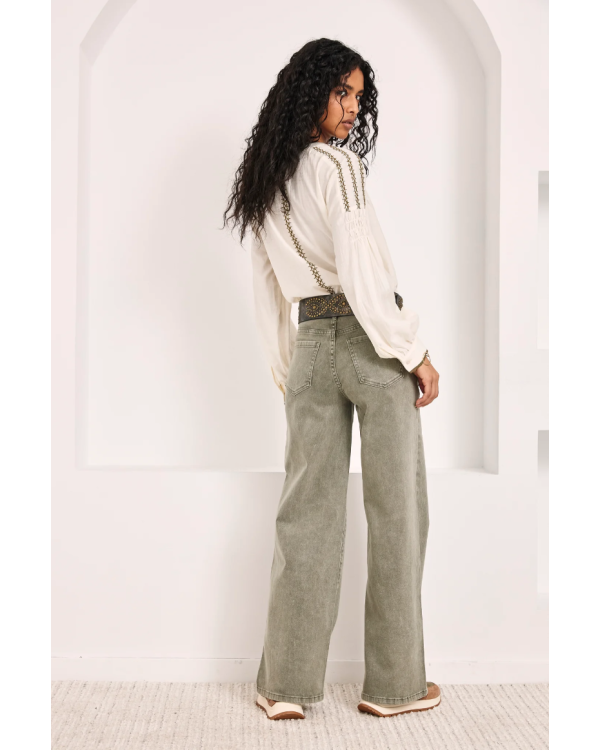 Pantalón denim algodón bordado y pedrería