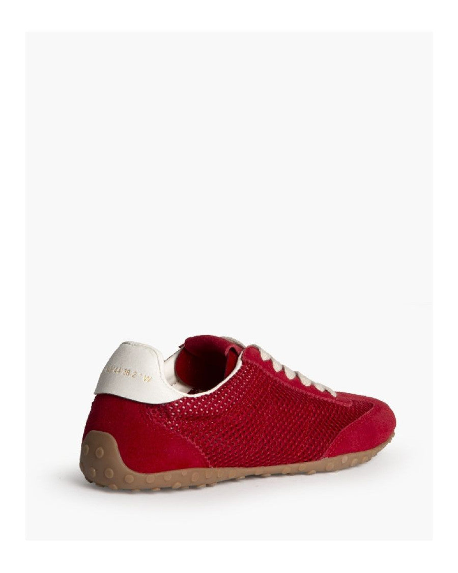 Deportiva troquelada roja
