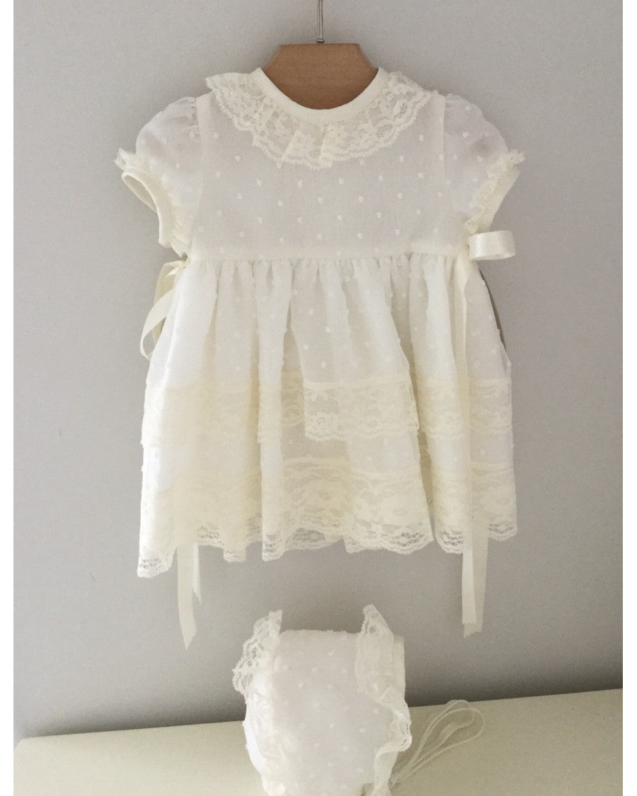 Vestido ceremonia con capota